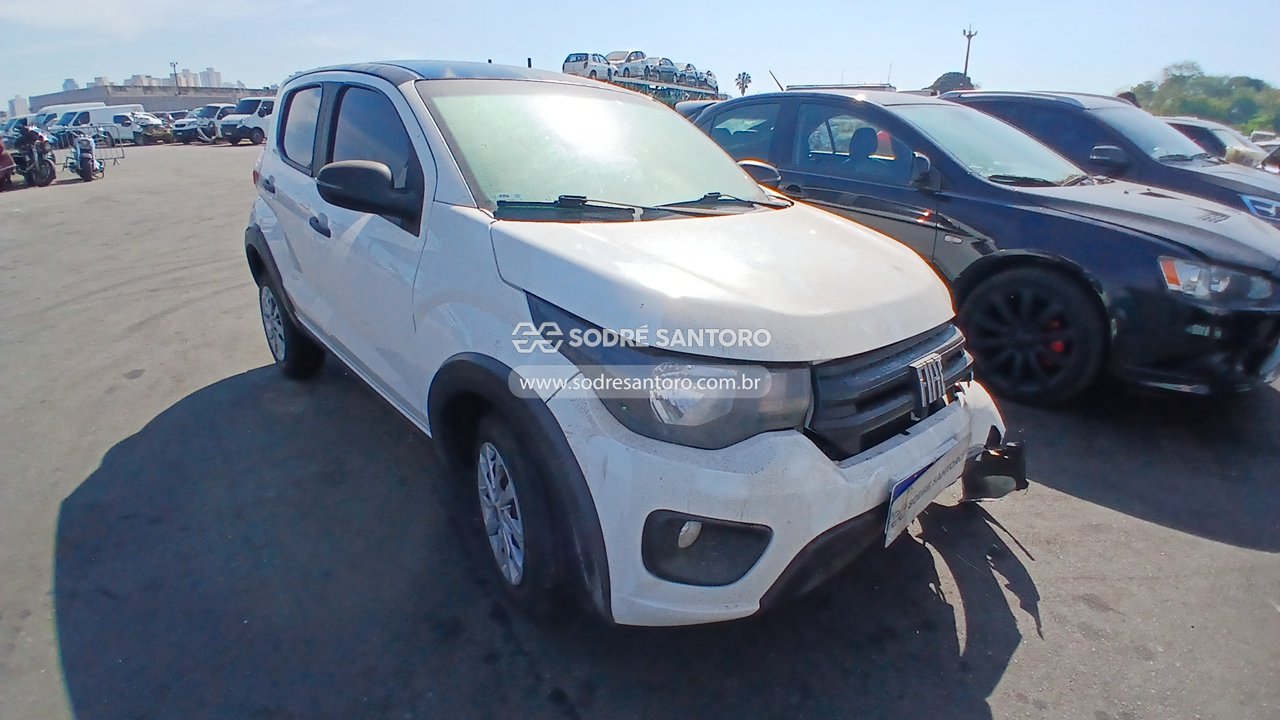 Fiat Mobi Like 2024 em leilão
