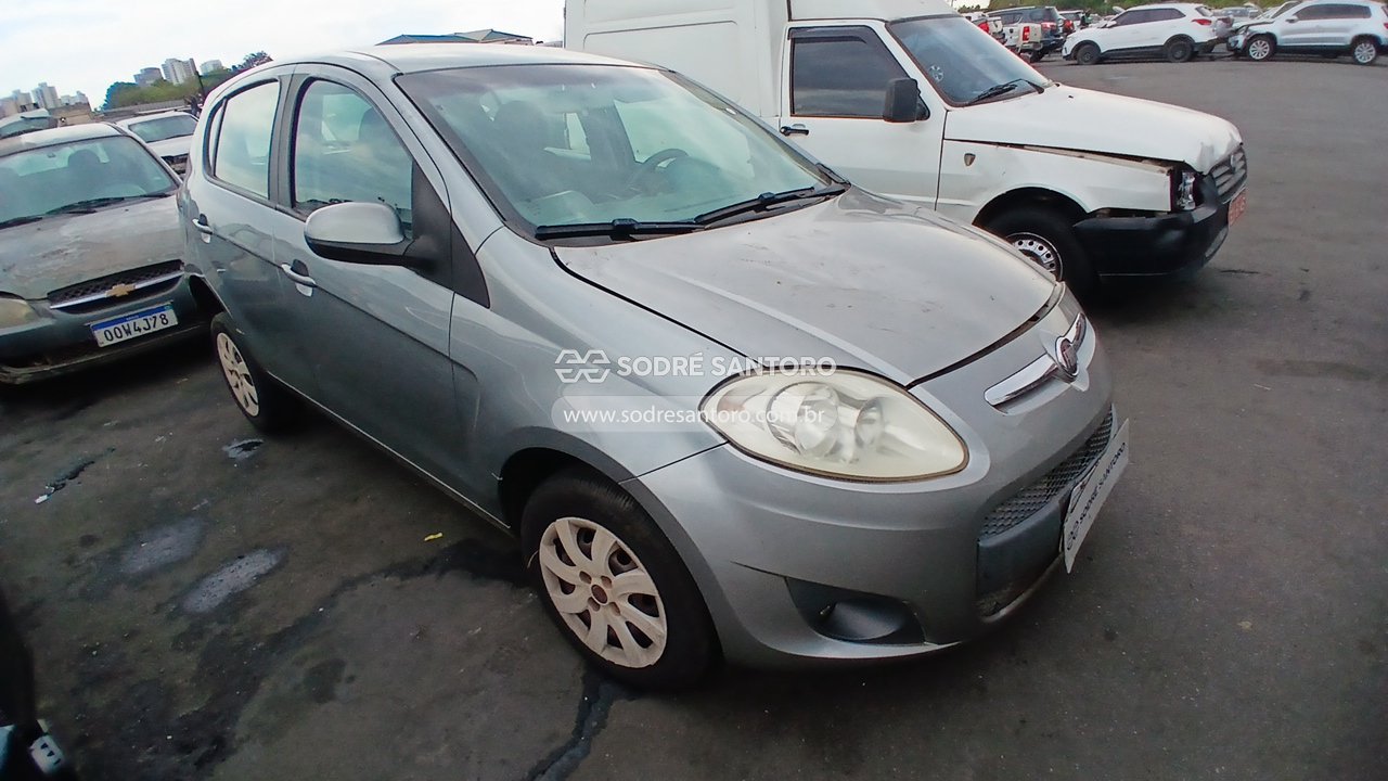 Fiat Palio Attractiv 1.4 2012 em leilão