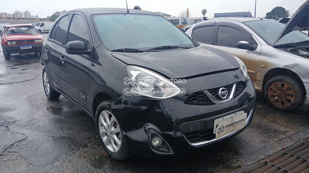 Nissan March 10sv 2015 em leilão — SP