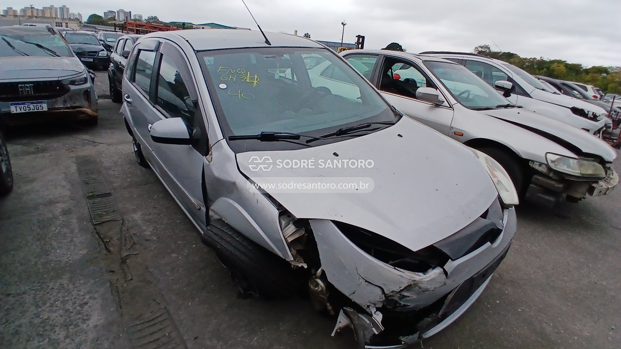 Ford Fiesta 1.6 Flex 2014 em leilão