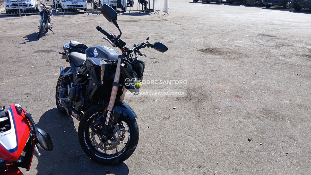 Honda Cb 500f 2023 em leilão