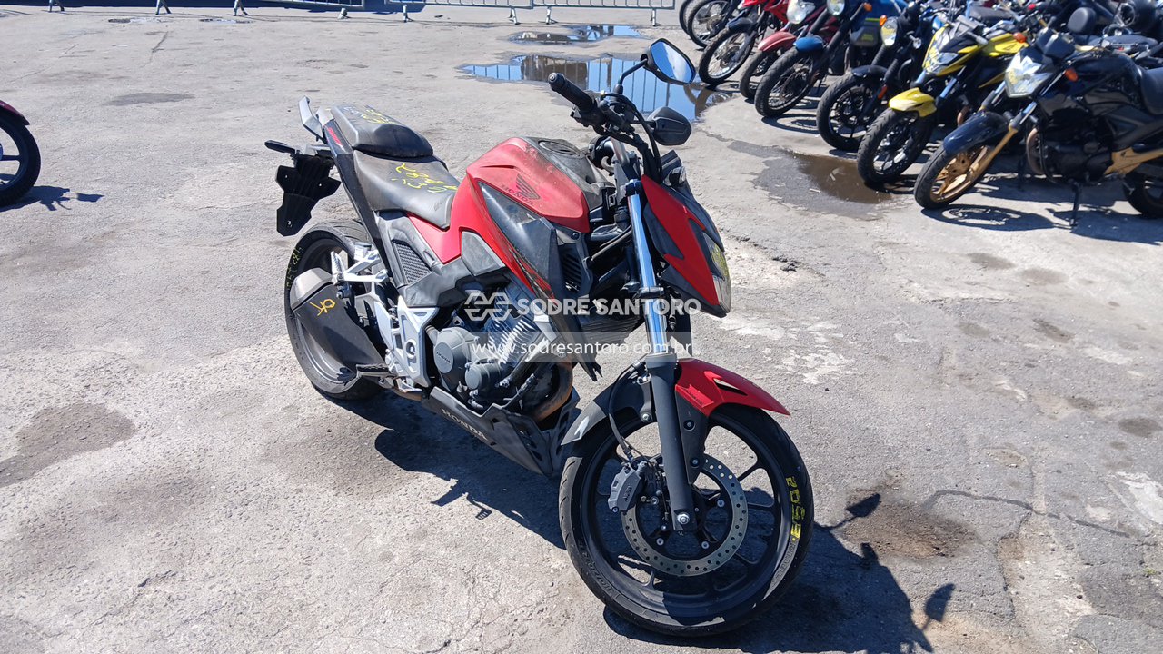 Honda Cb 300f Twister Abs 2023 em leilão