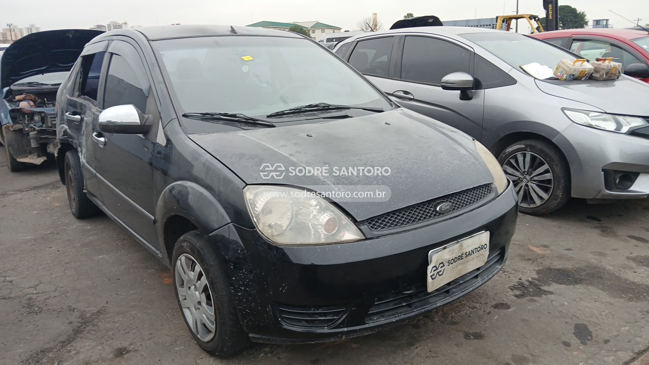 Ford Fiesta Sedan 1.6 Flex 2007 em leilão