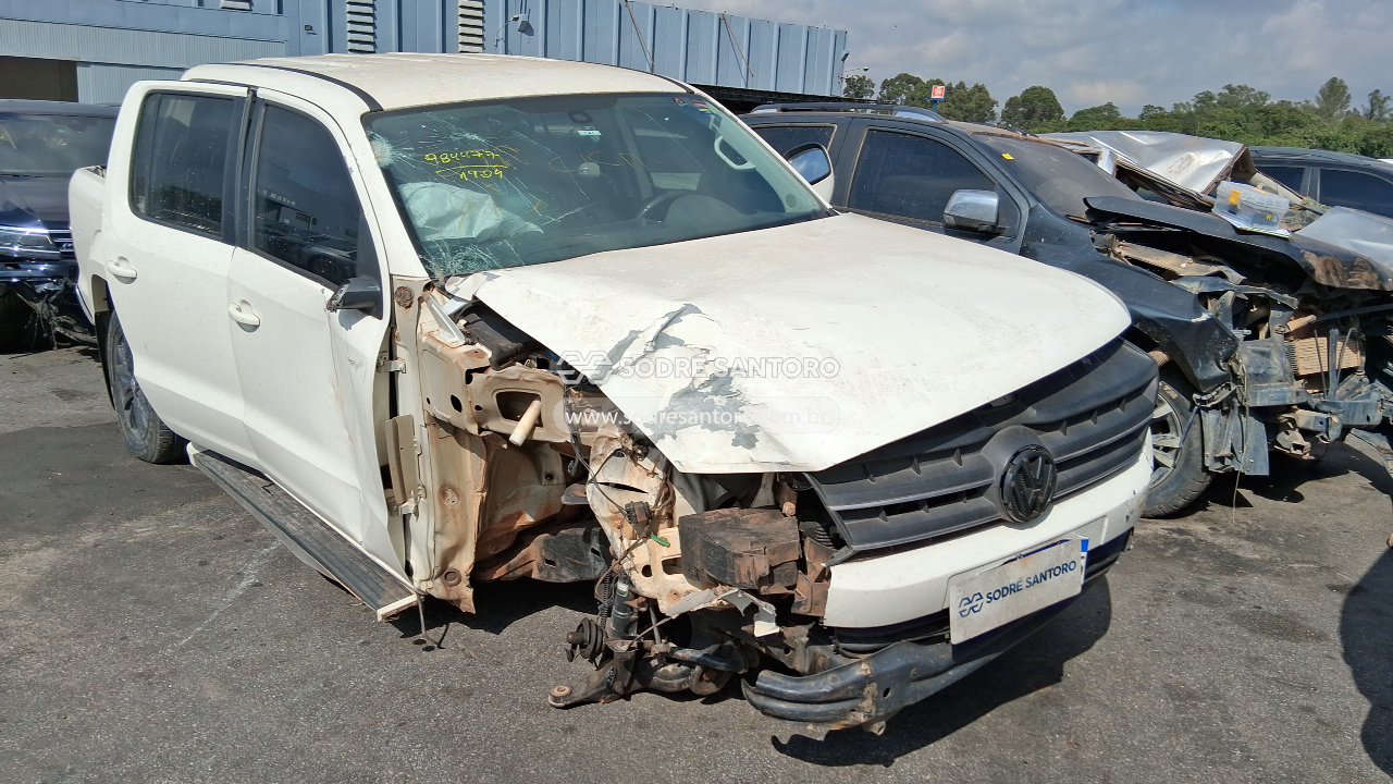 Volkswagen Amarok Cd 4x4 High 2013 em leilão