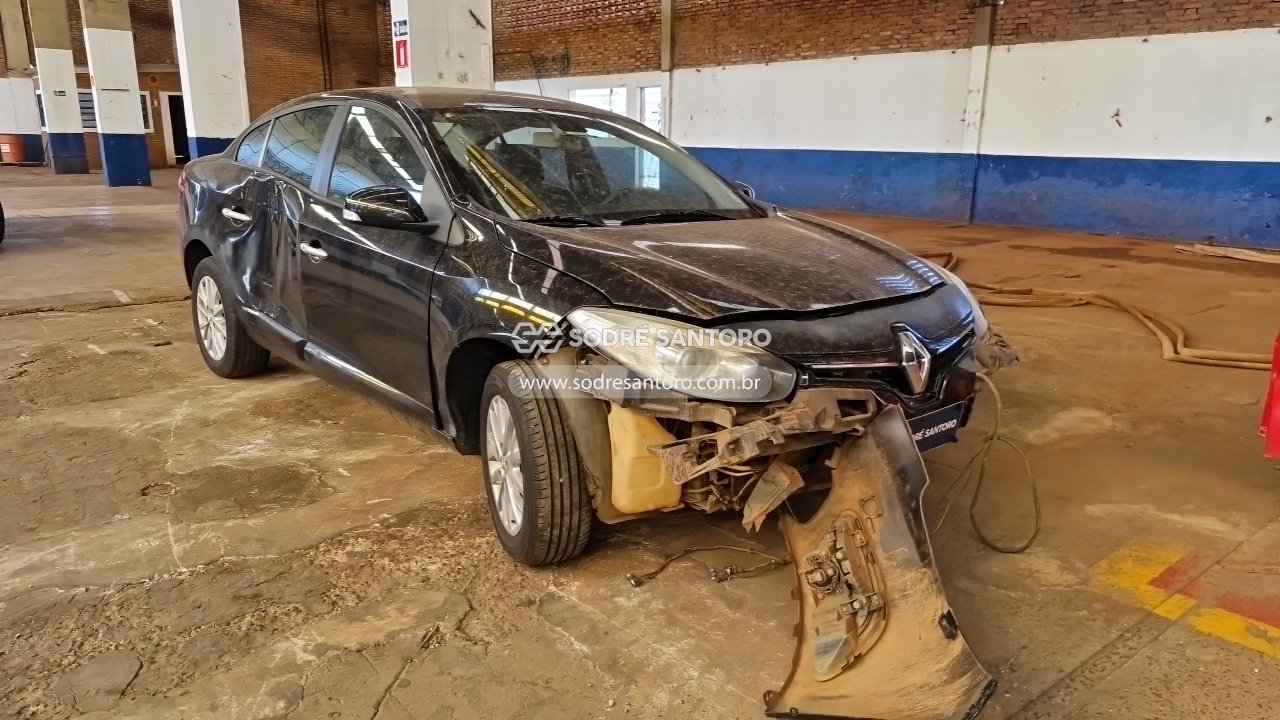 Renault Fluence Dynamique 2016 em leilão