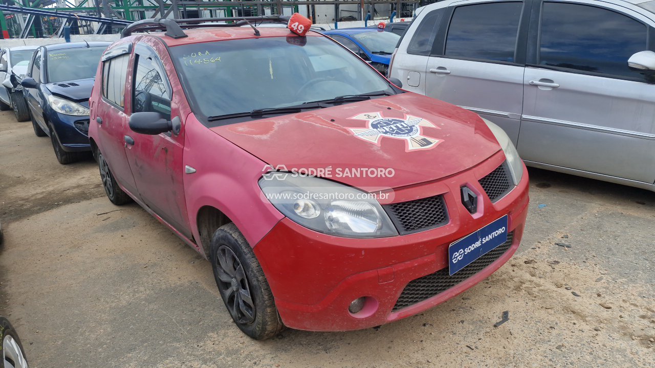 Renault Sandero 2009 em leilão