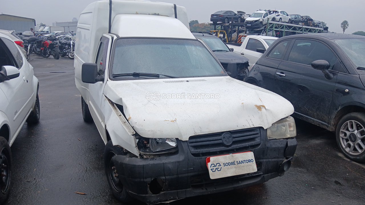 Fiat Fiorino Flex 2011 em leilão