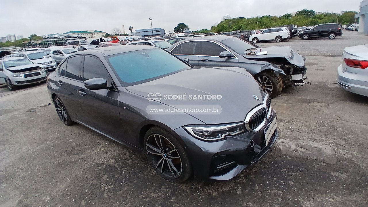 Bmw 320i Active Flex 2022 em leilão