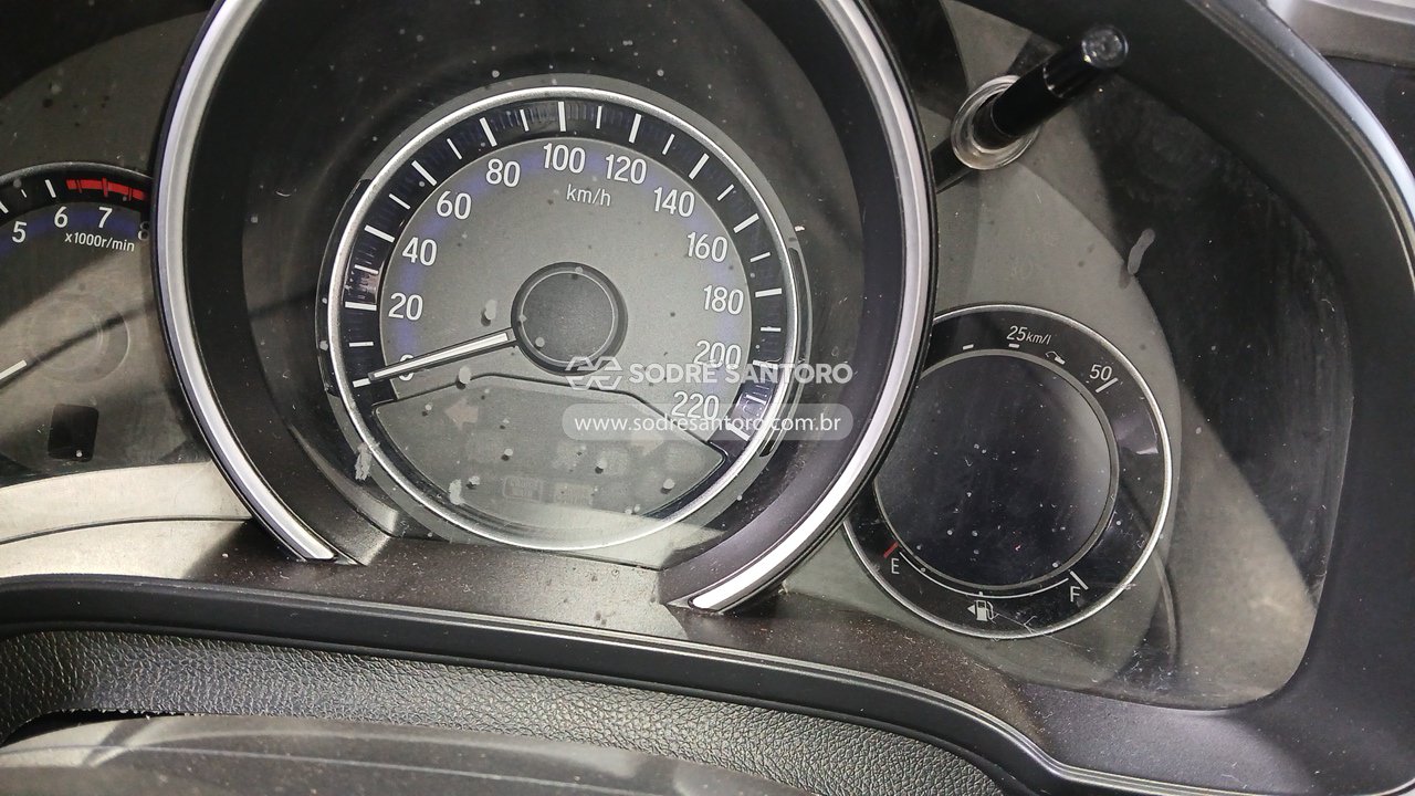Honda Fit EX Cvt - 2015/2016 — foto 7 de 13