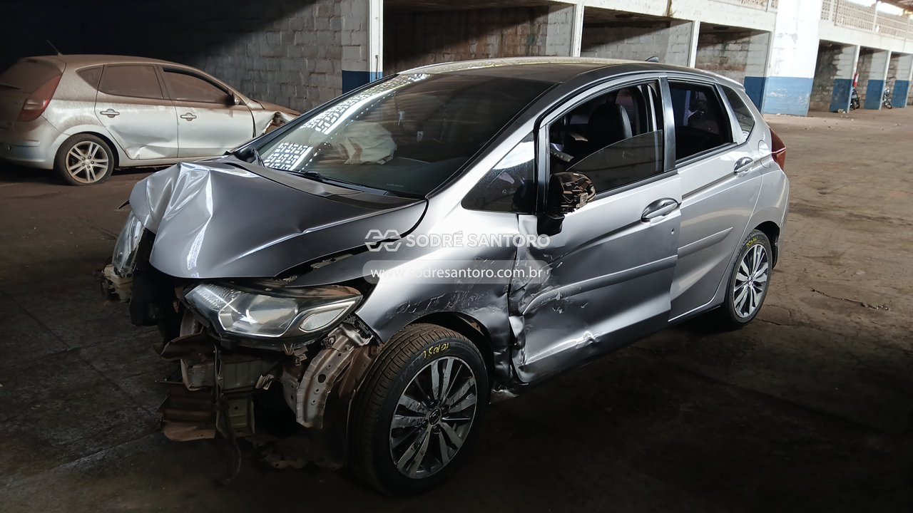 Honda Fit EX Cvt - 2015/2016 — foto 3 de 13