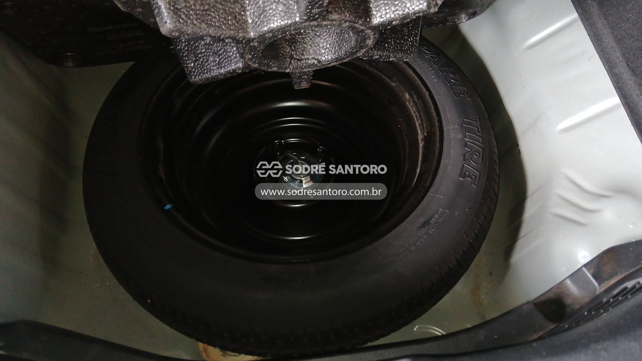 Honda Fit EX Cvt - 2015/2016 — foto 9 de 13