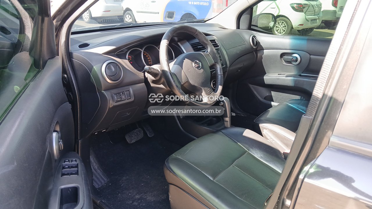 Nissan Livina 18sl - 2011/2012 — foto 6 de 12