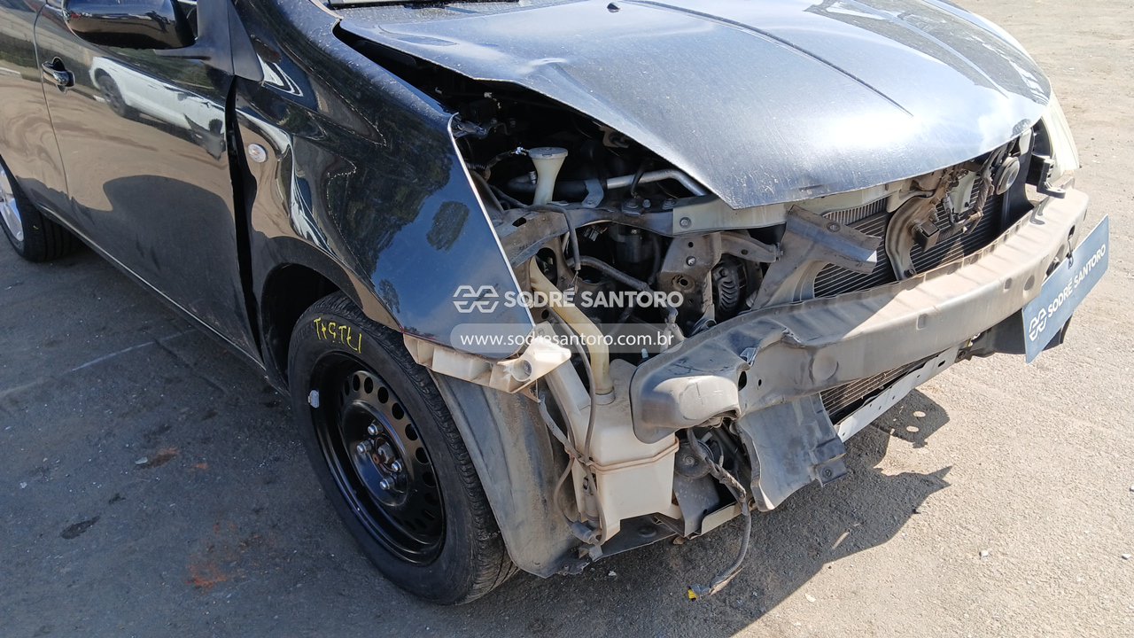 Nissan Livina 18sl - 2011/2012 — foto 11 de 12