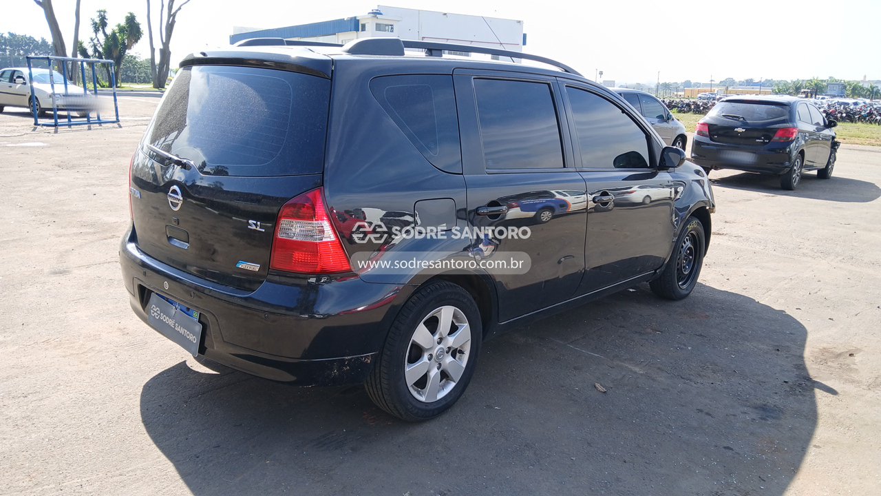 Nissan Livina 18sl - 2011/2012 — foto 4 de 12