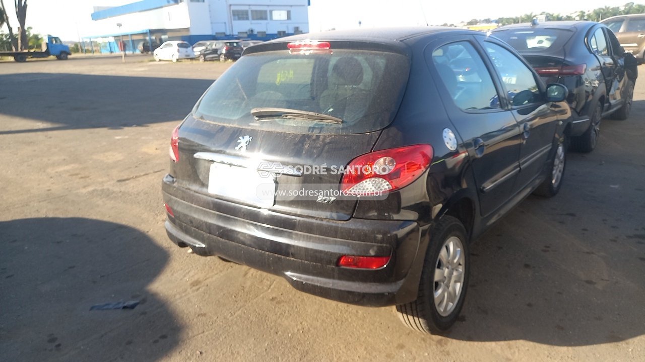 Peugeot 207 HB XR S - 2011/2012 — foto 4 de 13