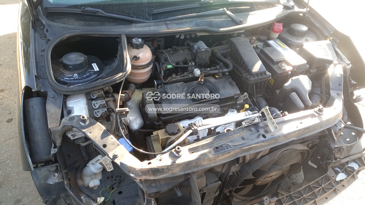 Peugeot 207 HB XR S - 2011/2012 — foto 5 de 13