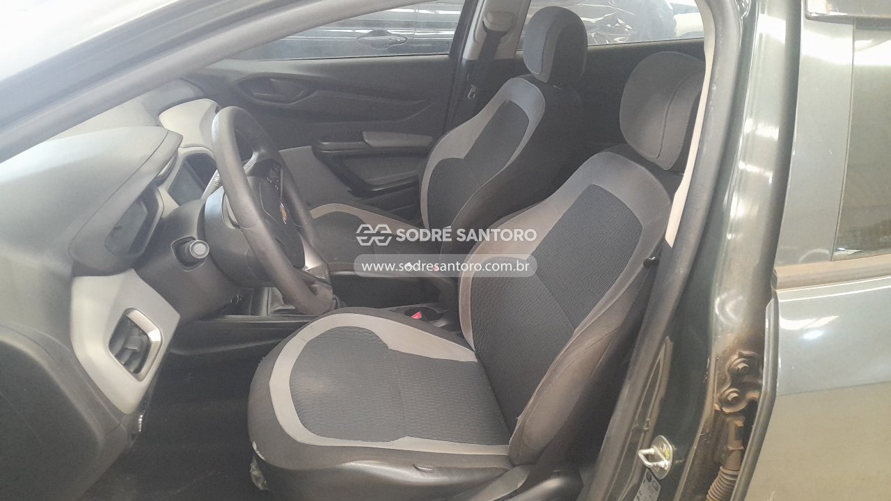 Chevrolet Onix 1.0mt LT - 2016/2016 — foto 8 de 13