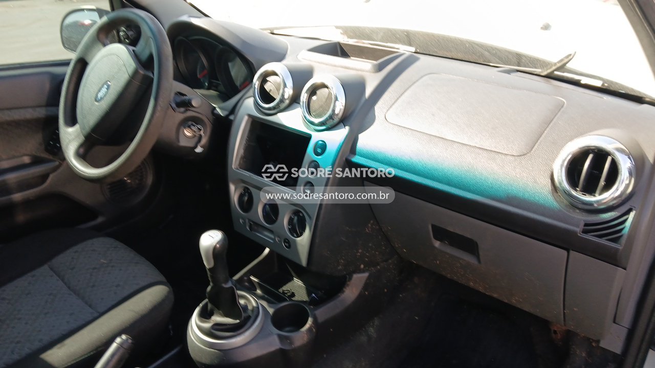Ford Fiesta 1.6 Flex - 2011/2012 — foto 8 de 13