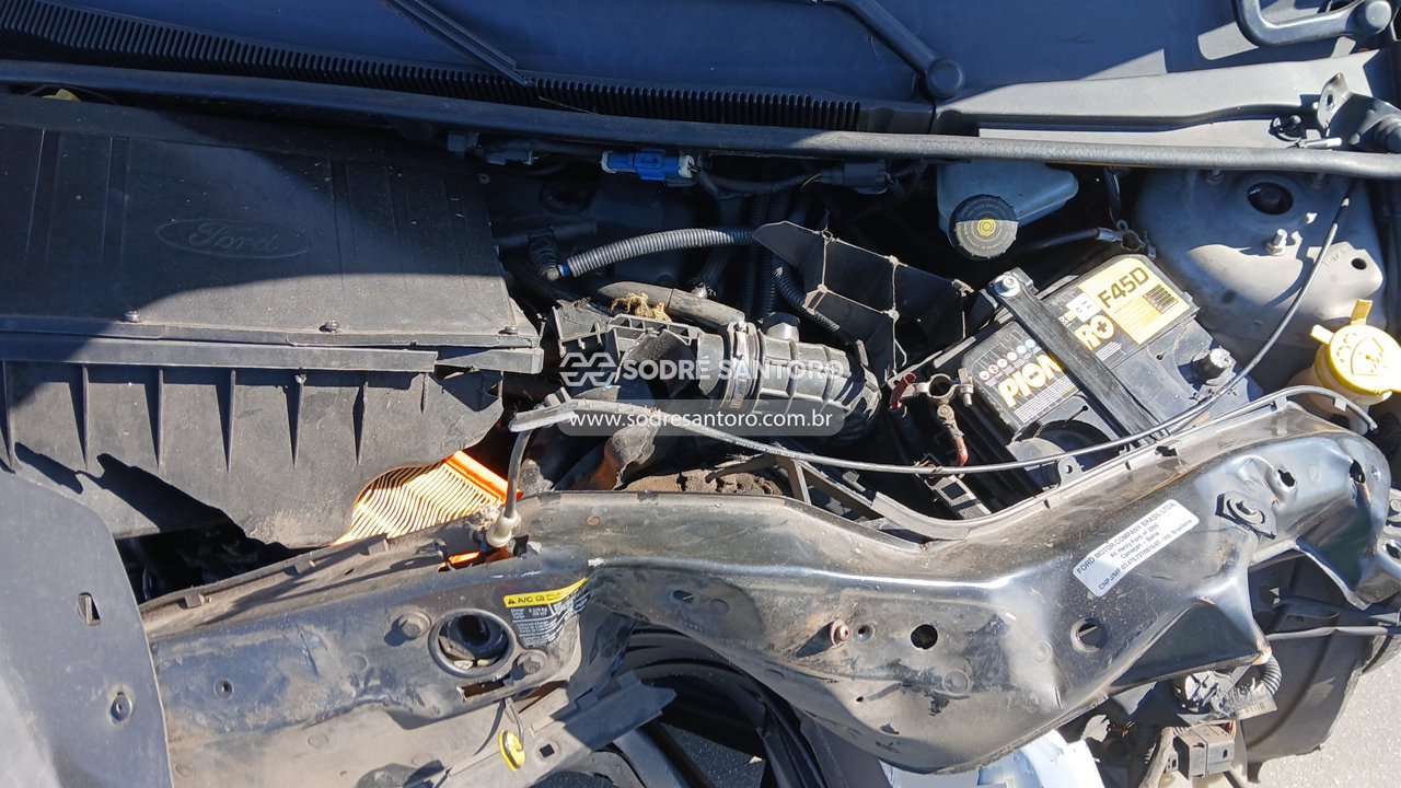 Ford Fiesta 1.6 Flex - 2011/2012 — foto 5 de 13
