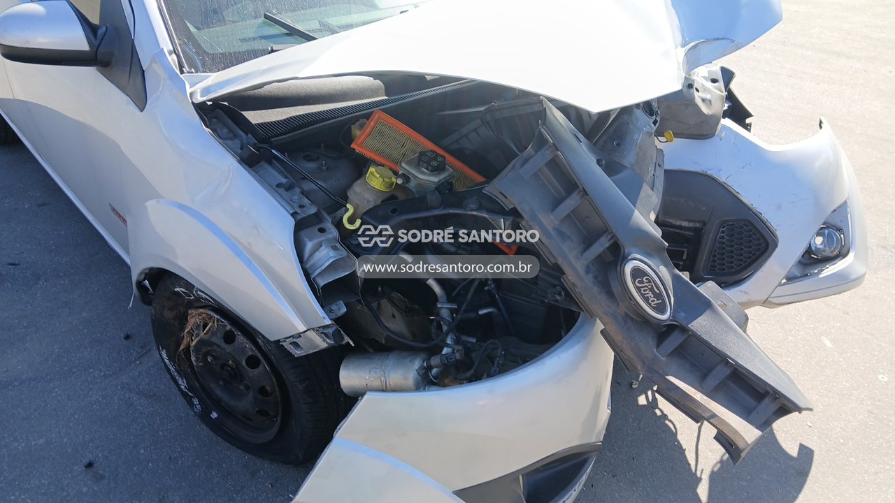 Ford Fiesta 1.6 Flex - 2011/2012 — foto 12 de 13
