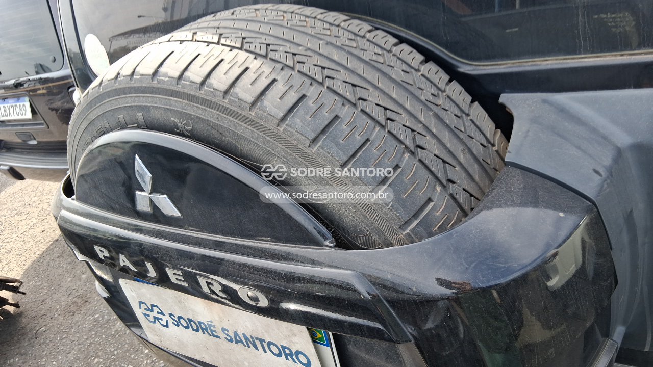 Mitsubishi Pajero Hpe 3.2 - 2012/2013 — foto 9 de 9