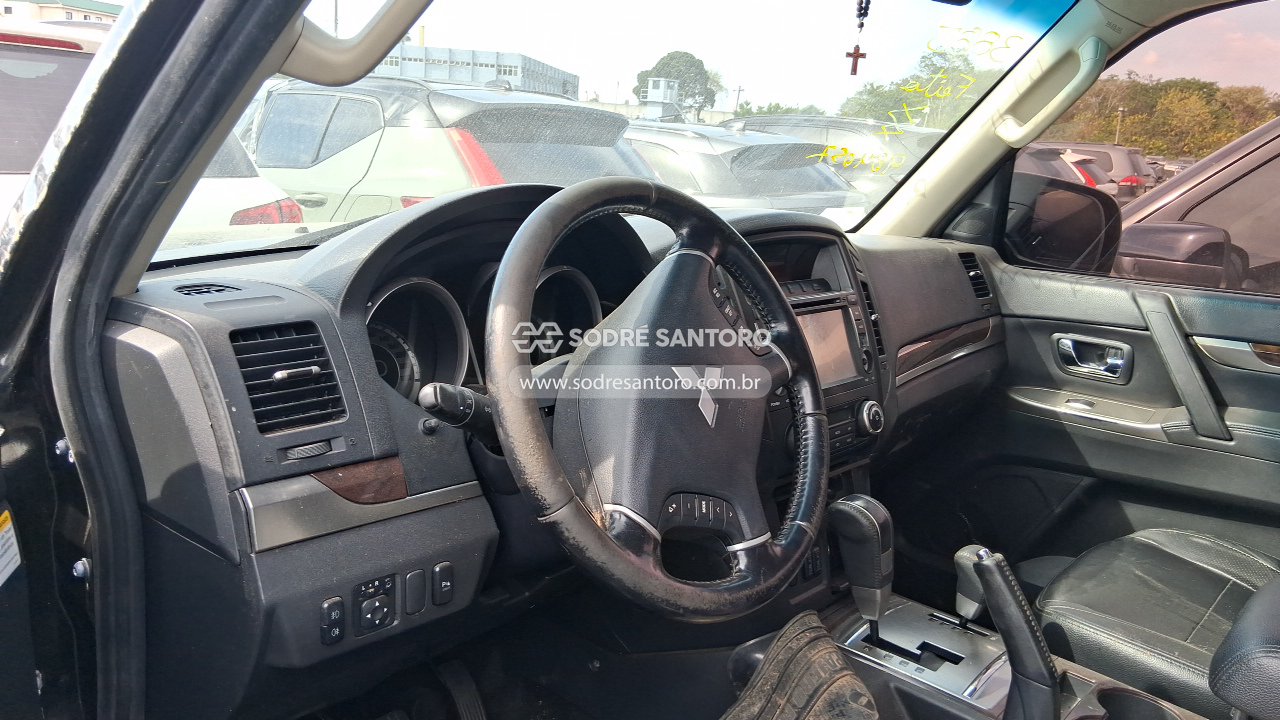 Mitsubishi Pajero Hpe 3.2 - 2012/2013 — foto 6 de 9