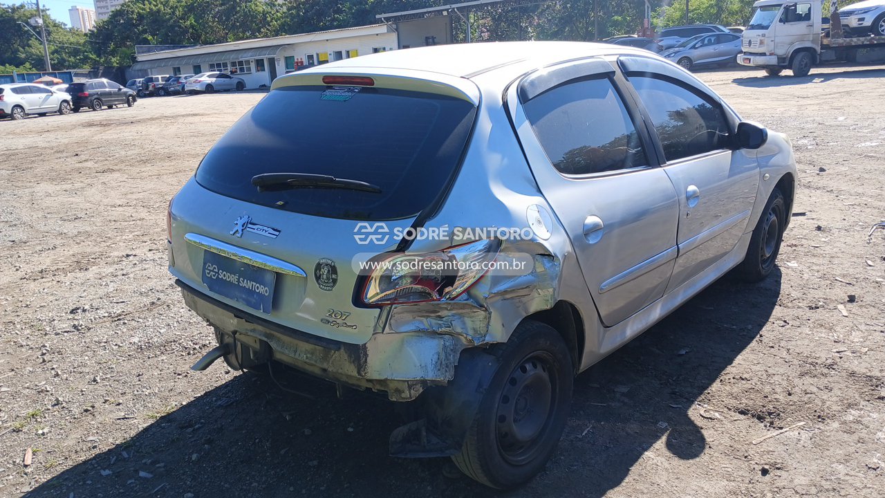 Peugeot 207 XR - 2011/2012 — foto 4 de 13
