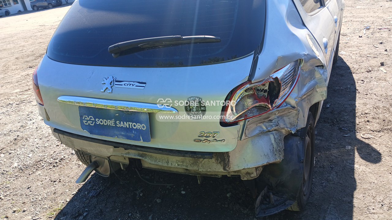 Peugeot 207 XR - 2011/2012 — foto 10 de 13