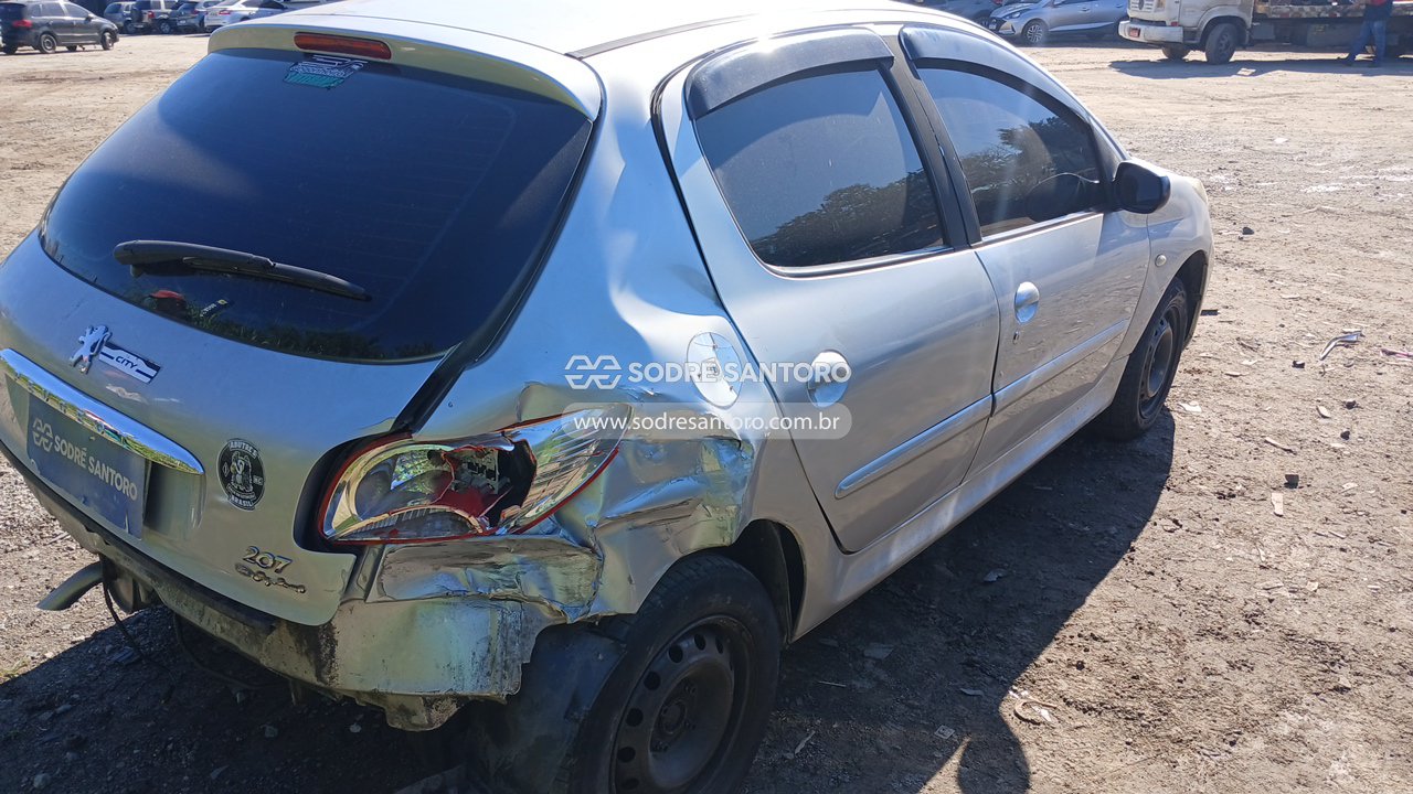 Peugeot 207 XR - 2011/2012 — foto 12 de 13