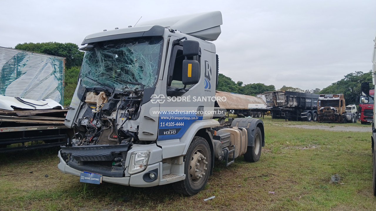 Volvo VM 360 4x2 T - 2024/2024 — foto 3 de 13
