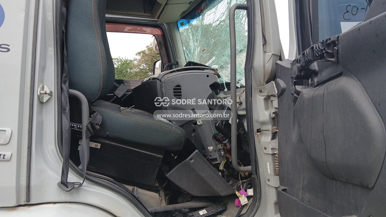 Volvo VM 360 4x2 T - 2024/2024 — foto 8 de 13