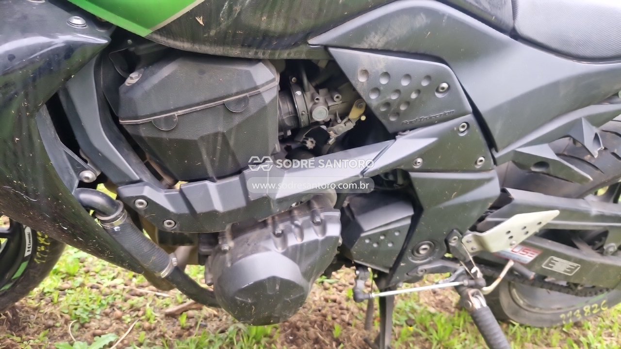 Kawasaki Z750 - 2012/2012 — foto 7 de 12
