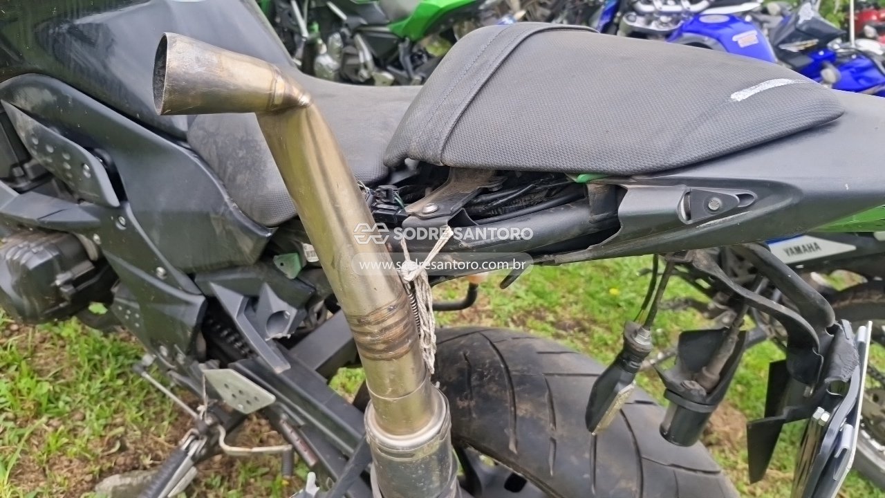 Kawasaki Z750 - 2012/2012 — foto 9 de 12