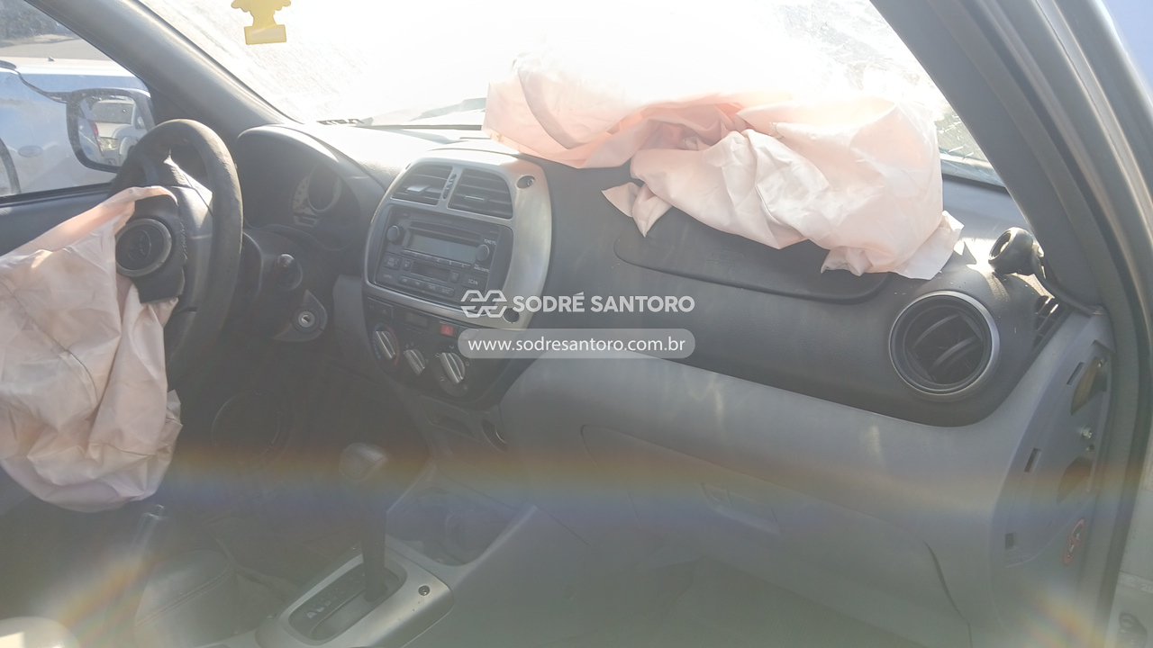 Toyota Rav4 - 2002/2002 — foto 7 de 13