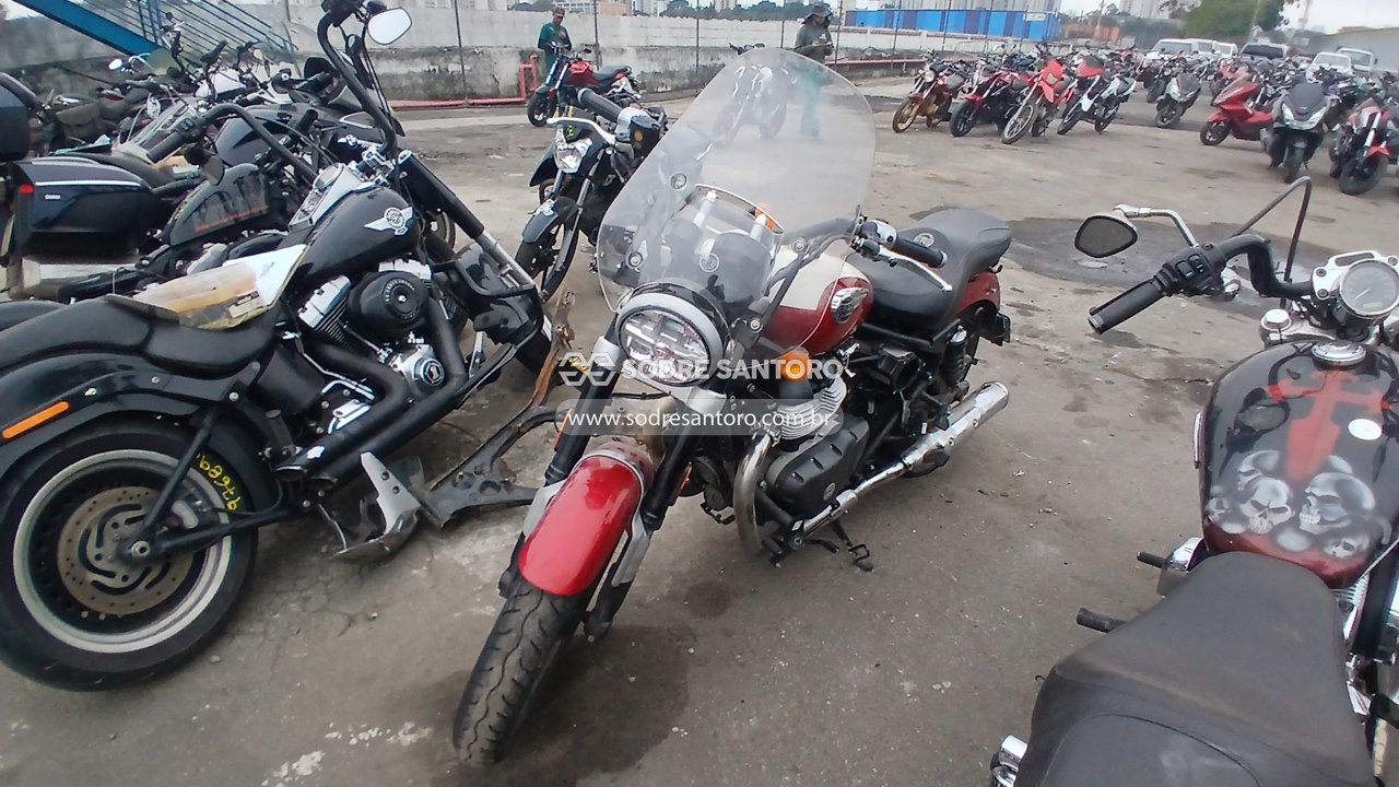 Royal Enfield Super Meteor 650 - 2025/2025 — foto 3 de 10
