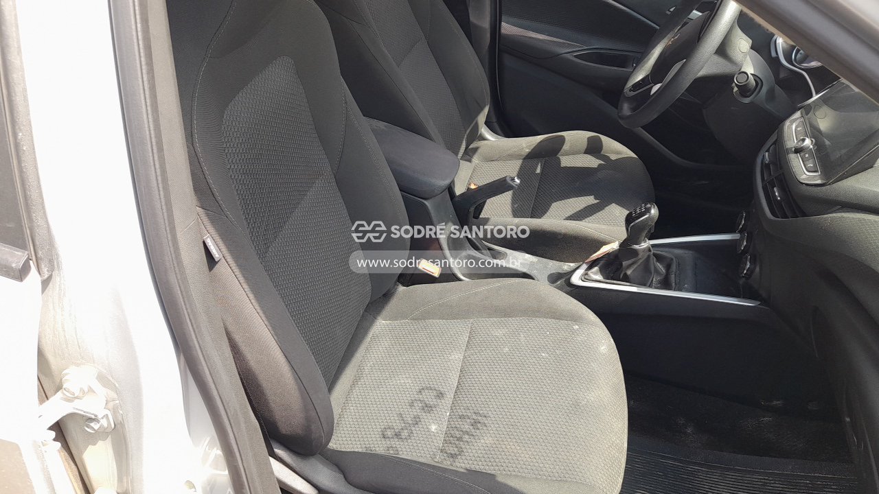 Chevrolet Onix Plus 10tmt Ltz - 2022/2023 — foto 8 de 10