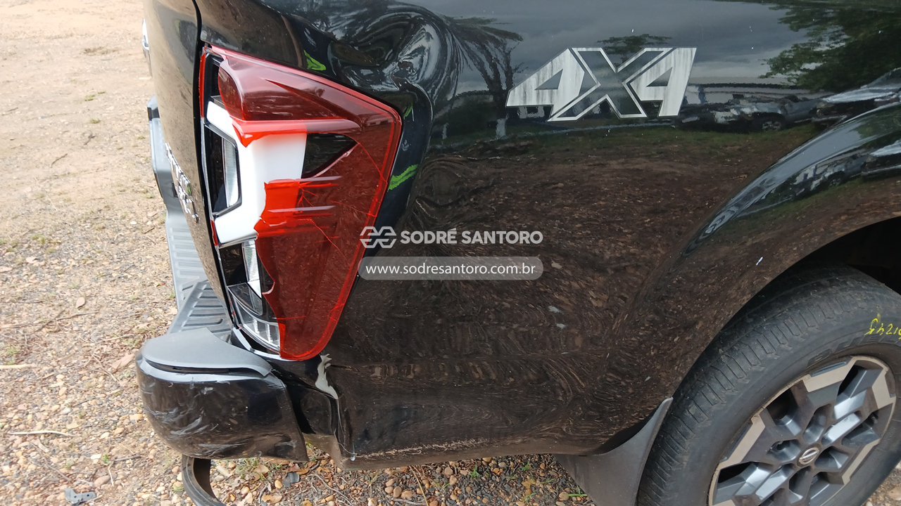 Nissan Frontier Plt - 2022/2023 — foto 12 de 13