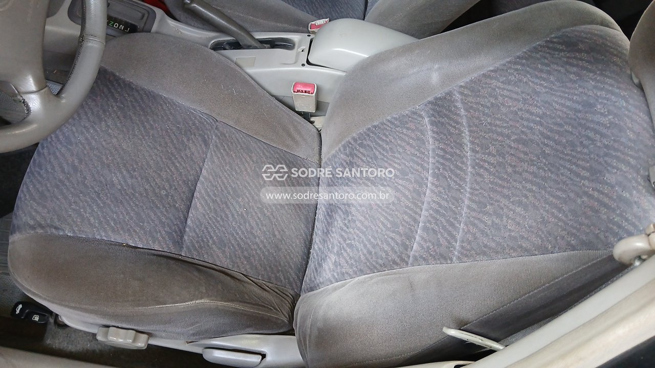 Toyota Corolla Xei - 2000/2001 — foto 8 de 13