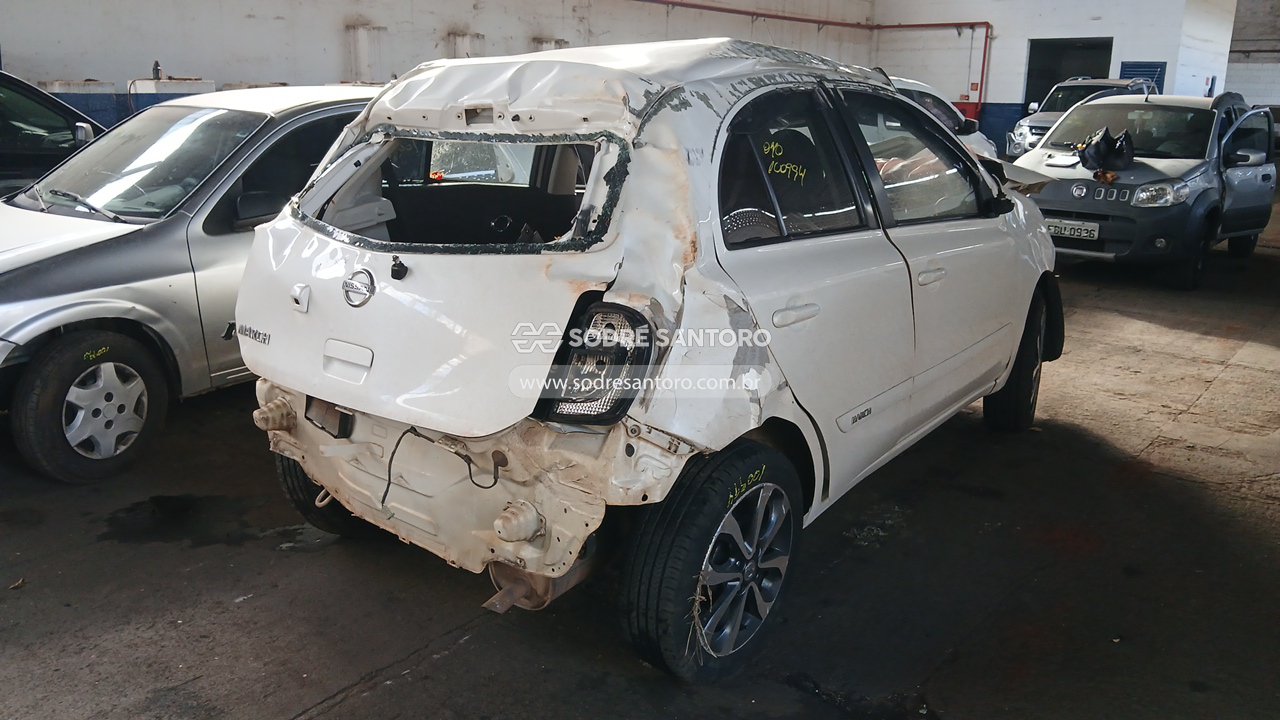 Nissan March 16sl - 2015/2016 — foto 4 de 13