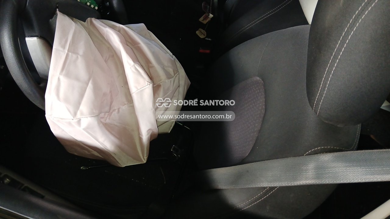 Nissan March 16sl - 2015/2016 — foto 8 de 13