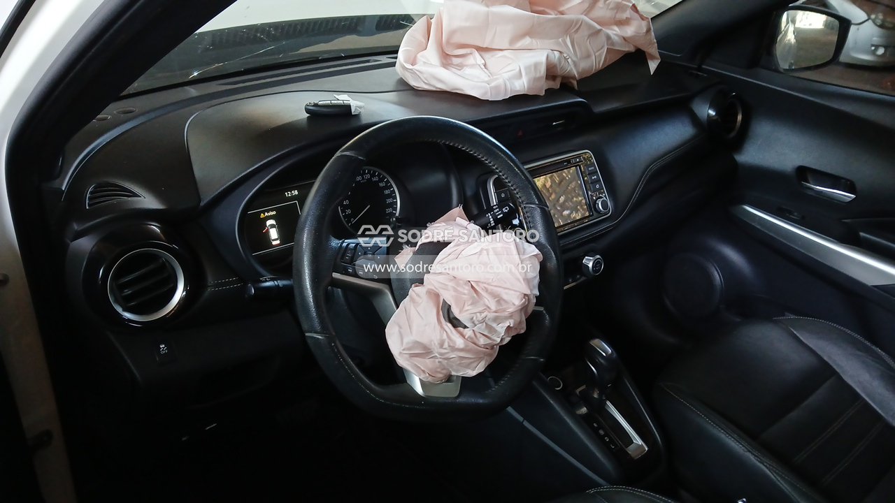 Nissan Kicks SL Cvt - 2017/2018 — foto 6 de 13