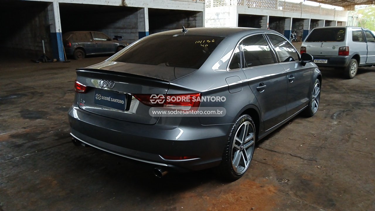 Audi A3 LM 220cv - 2018/2019 — foto 4 de 11