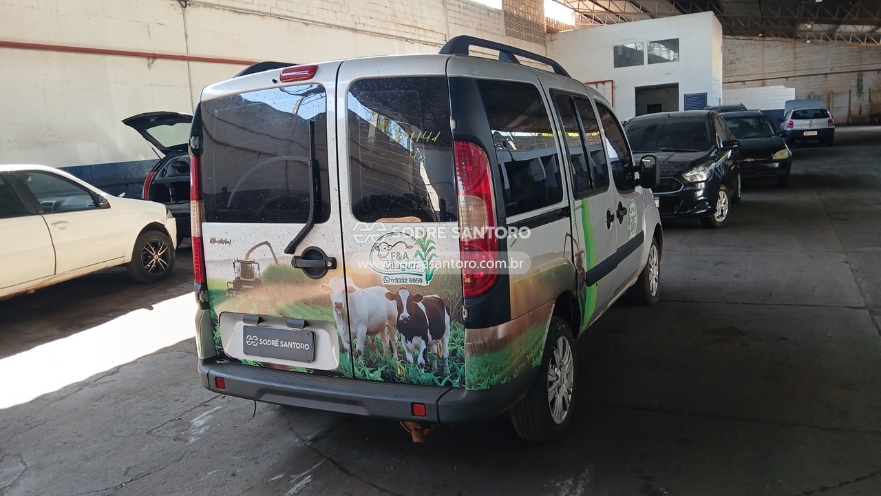 Fiat Doblo Essence 7L E - 2017/2018 — foto 4 de 13