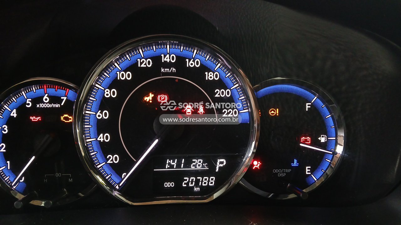 Toyota Yaris HB XL 13 AT - 2018/2019 — foto 7 de 13