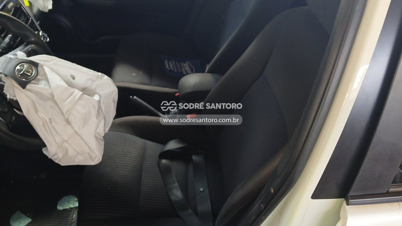 Toyota Yaris HB XL 13 AT - 2018/2019 — foto 8 de 13
