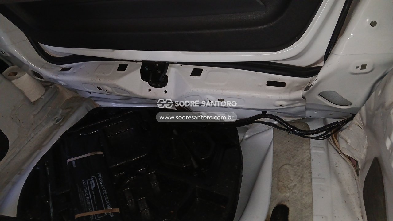 Chevrolet Onix 10mt Joye - 2017/2018 — foto 9 de 13
