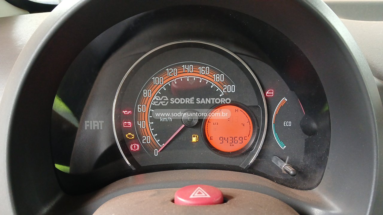 Fiat Uno Vivace 1.0 - 2010/2011 — foto 7 de 13