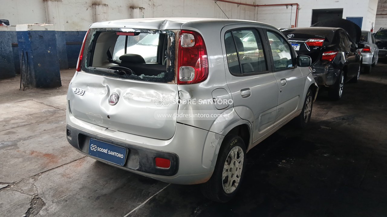 Fiat Uno Vivace 1.0 - 2010/2011 — foto 4 de 13