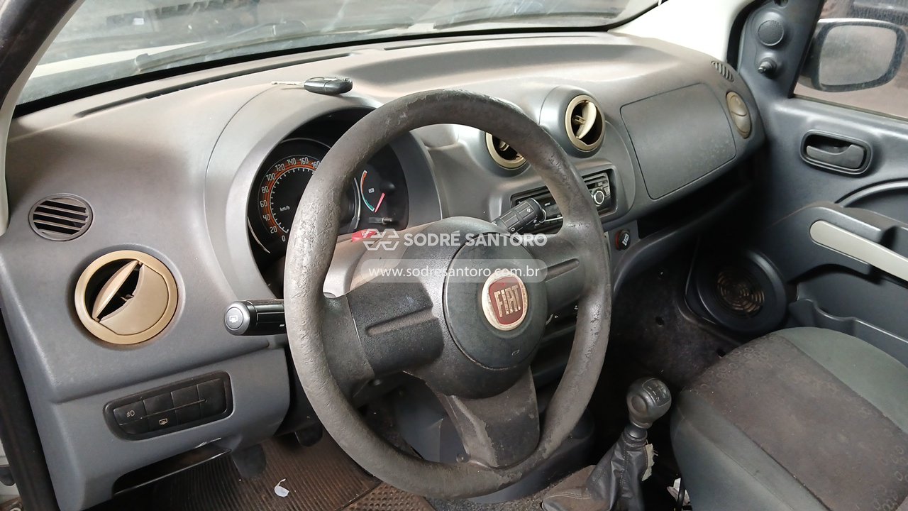 Fiat Uno Vivace 1.0 - 2010/2011 — foto 6 de 13