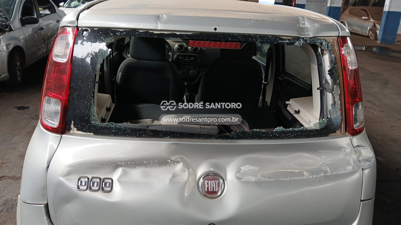 Fiat Uno Vivace 1.0 - 2010/2011 — foto 11 de 13